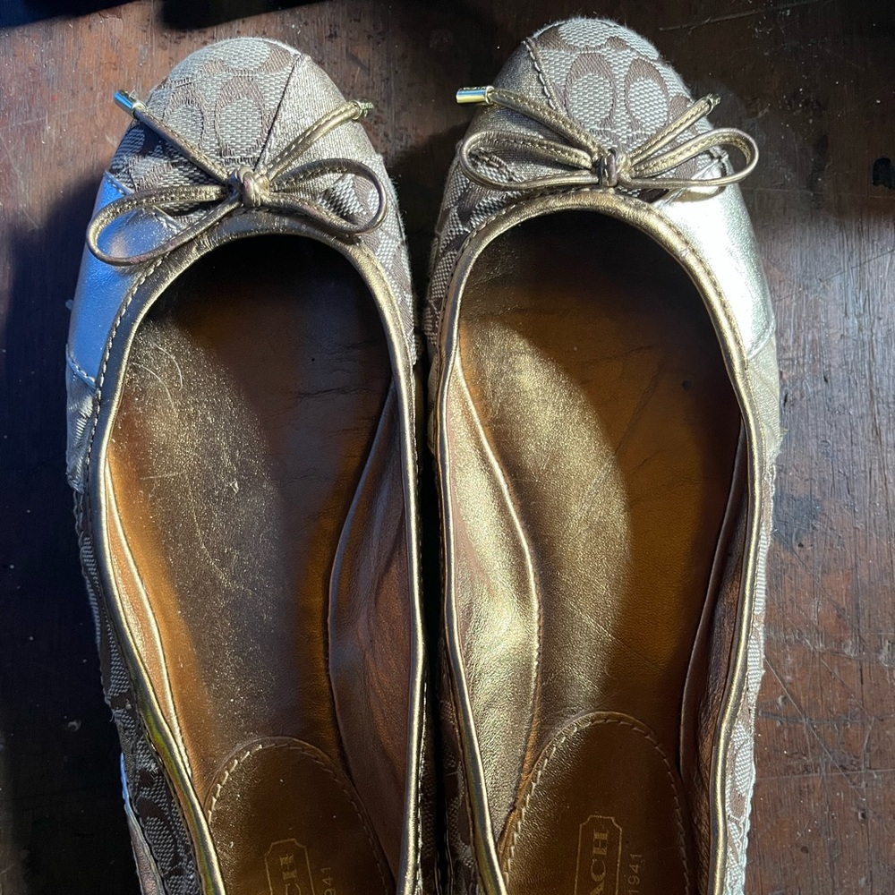 Coach brand flats gold monogram patch size 7 EUC